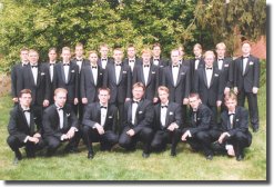 The men's choir of the boys' choir in 1998.